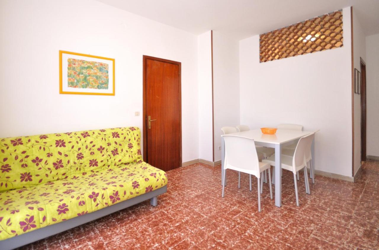 Condominio Malta Бибионе Екстериор снимка